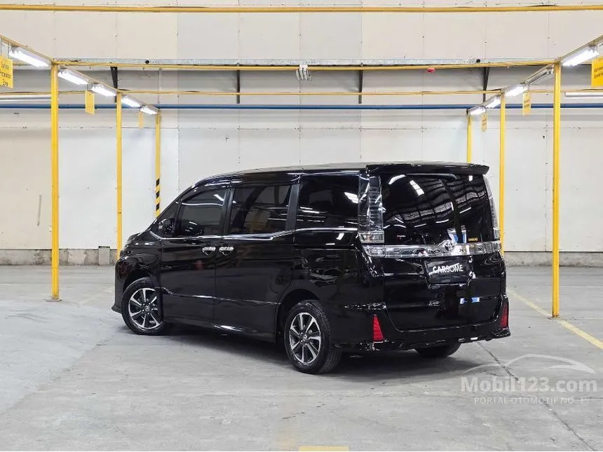 2021 Toyota Voxy MPV