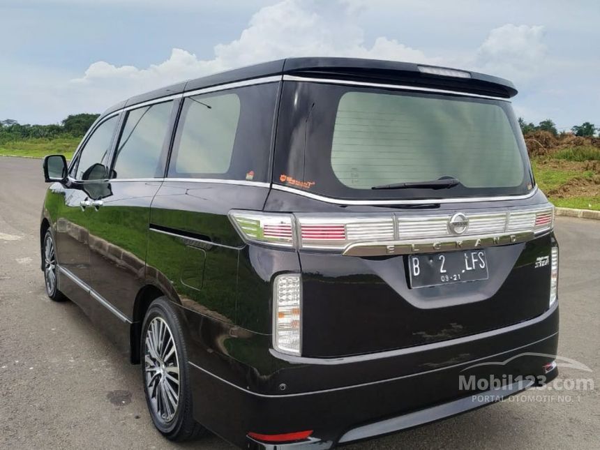 Nissan elgrand 2016