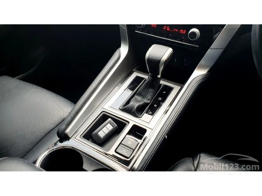 2023 Mitsubishi Pajero Sport Dakar 4x2 SUV