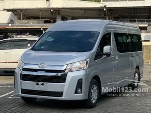 2025 Toyota Hiace 2.8 Premio Van