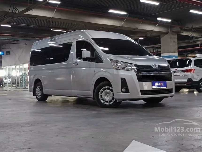 2023 Toyota Hiace Premio Van