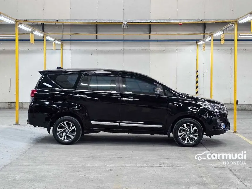 2022 Toyota Kijang Innova V MPV