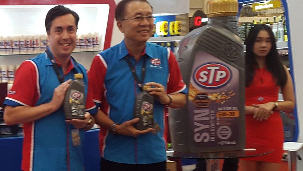  Pelumas  Mesin Motor Impor Ini Dijual Rp 150 per Botol  