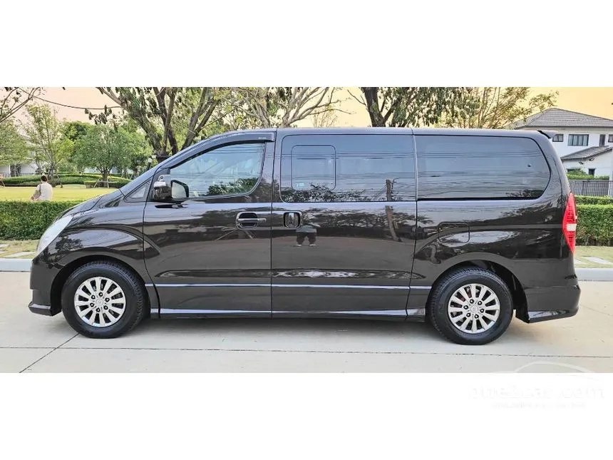 2017 Hyundai H-1 Deluxe Van