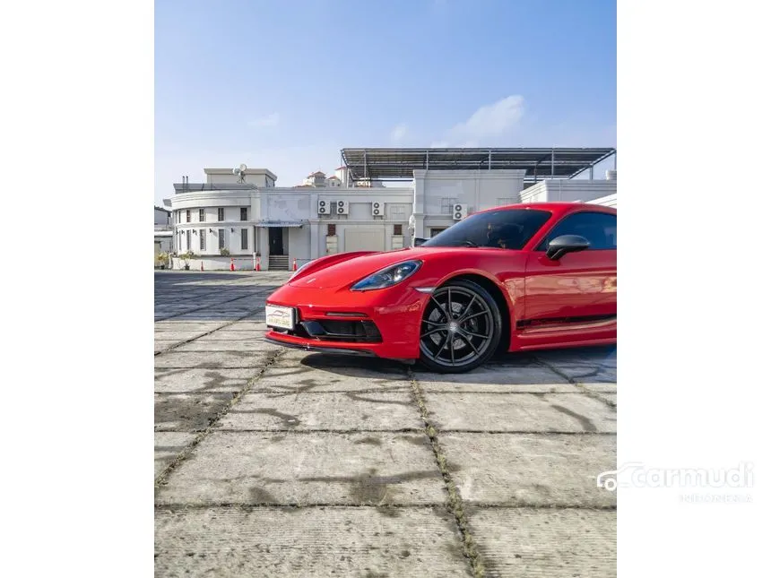 2020 Porsche 718 Cayman T Coupe