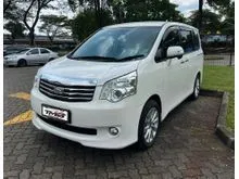2015 Toyota NAV1 2.0 V Limited MPV