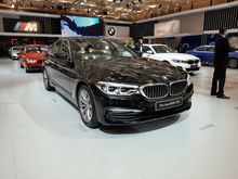 2019 BMW 520i fitur terbaru last stock diskon 165 jt TDP