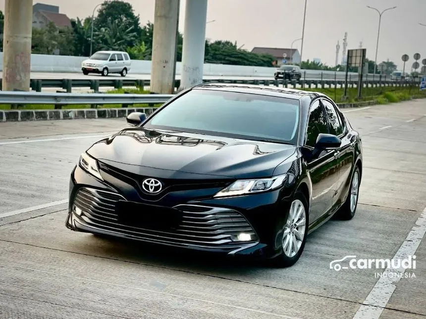 2021 Toyota Camry V Sedan