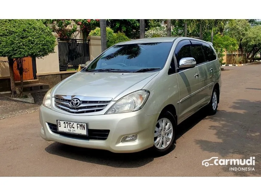 2010 Toyota Kijang Innova V Luxury MPV