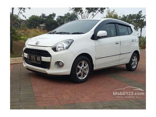 Daihatsu Ayla Mobil bekas dijual di Tangerang Banten 