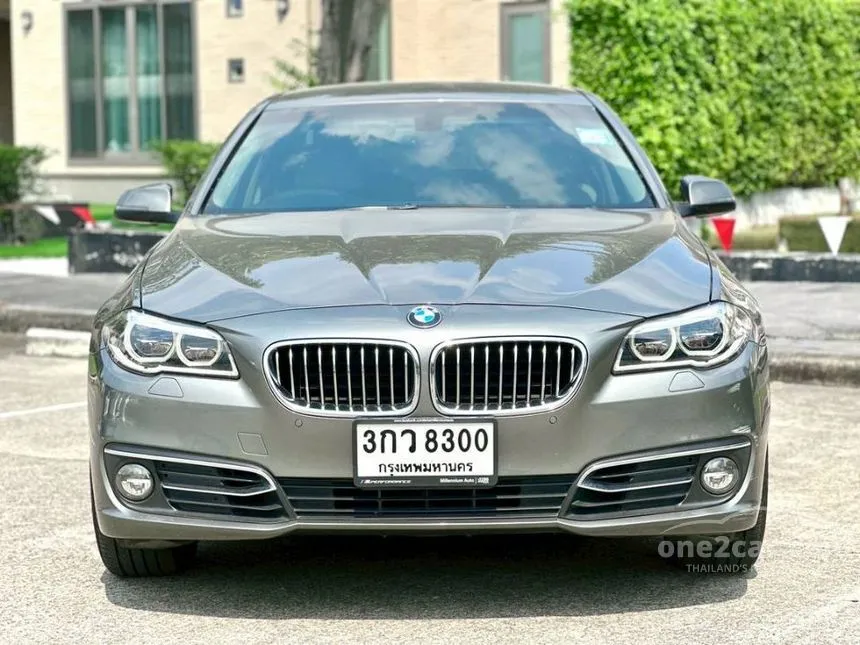 2014 BMW 528i Luxury Sedan