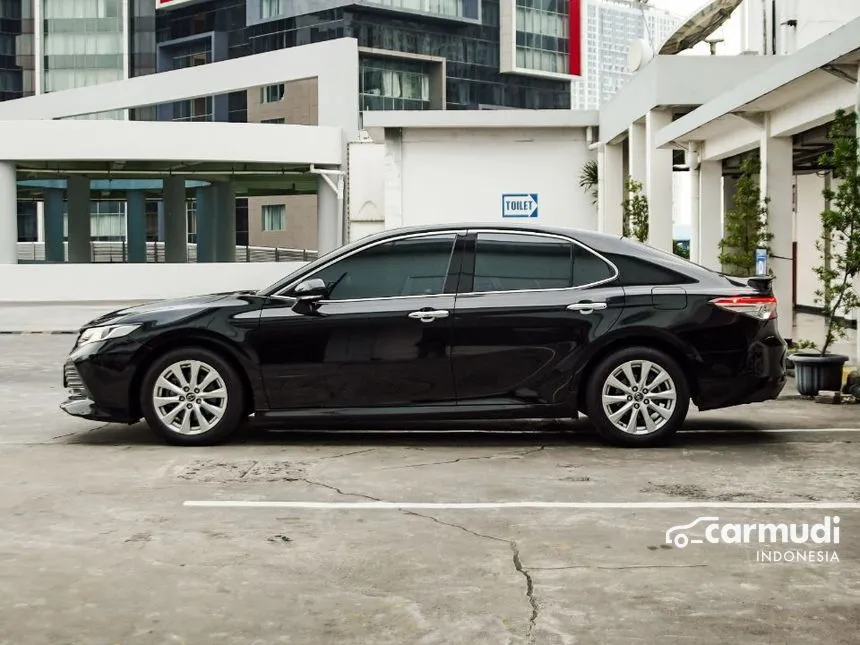 2020 Toyota Camry V Sedan