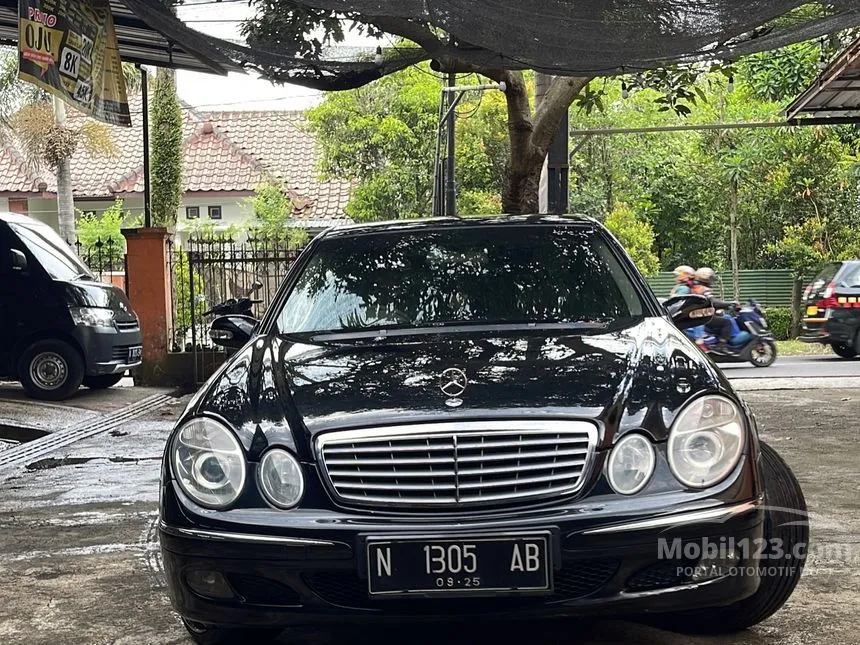 2004 Mercedes-Benz E240 Sedan