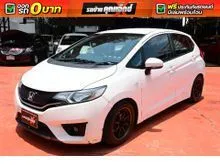 2016 Honda JAZZ 1.5 (ปี 14-22) S Hatchback
