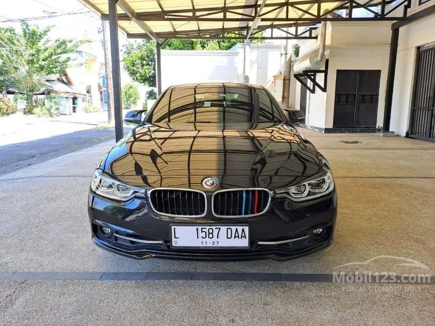 Jual Mobil BMW 320i 2016 Sport 2.0 di Jawa Timur Automatic Sedan Hitam Rp 395.009.000