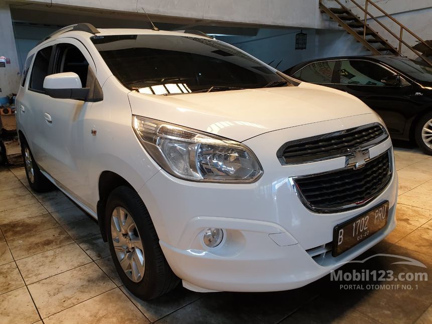 Jual Mobil Chevrolet Spin 2015 LTZ 1.5 di Jawa Barat ...