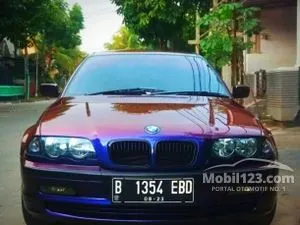 2001 BMW 318i 1.9 Sedan