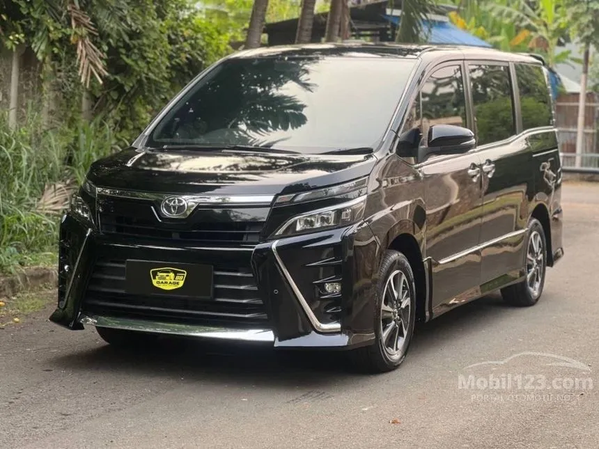 2018 Toyota Voxy MPV