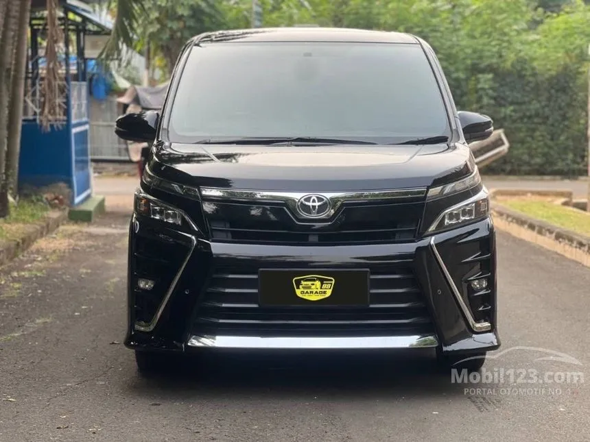 2018 Toyota Voxy MPV