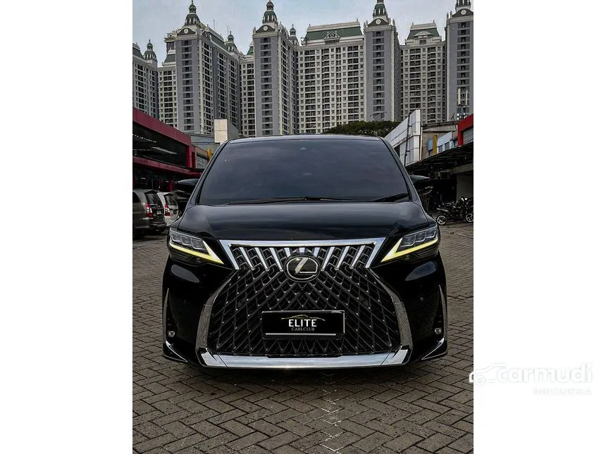 2021 Lexus LM350 Van Wagon