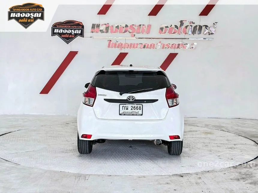2014 Toyota YARIS J Hatchback