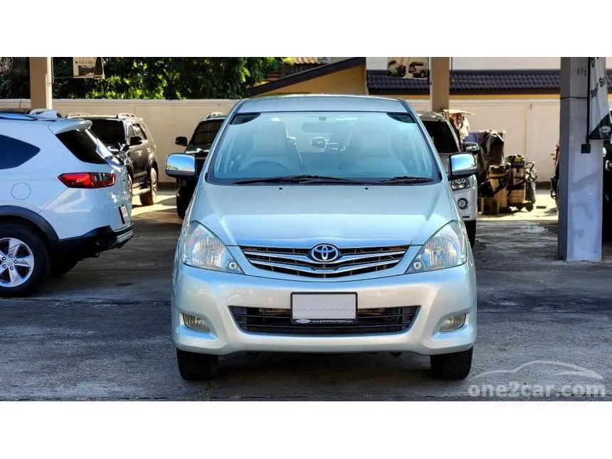 2011 Toyota INNOVA V Wagon