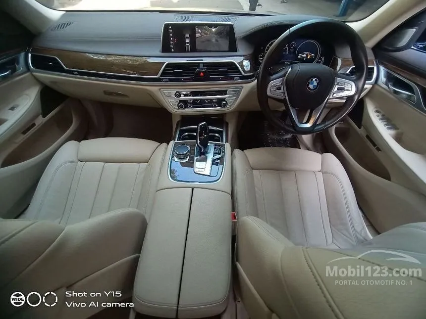 2017 BMW 730Li Sedan