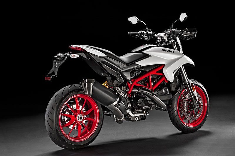 New Ducati Hypermotard 939 2018 Tawarkan Warna dan Fitur Baru 2