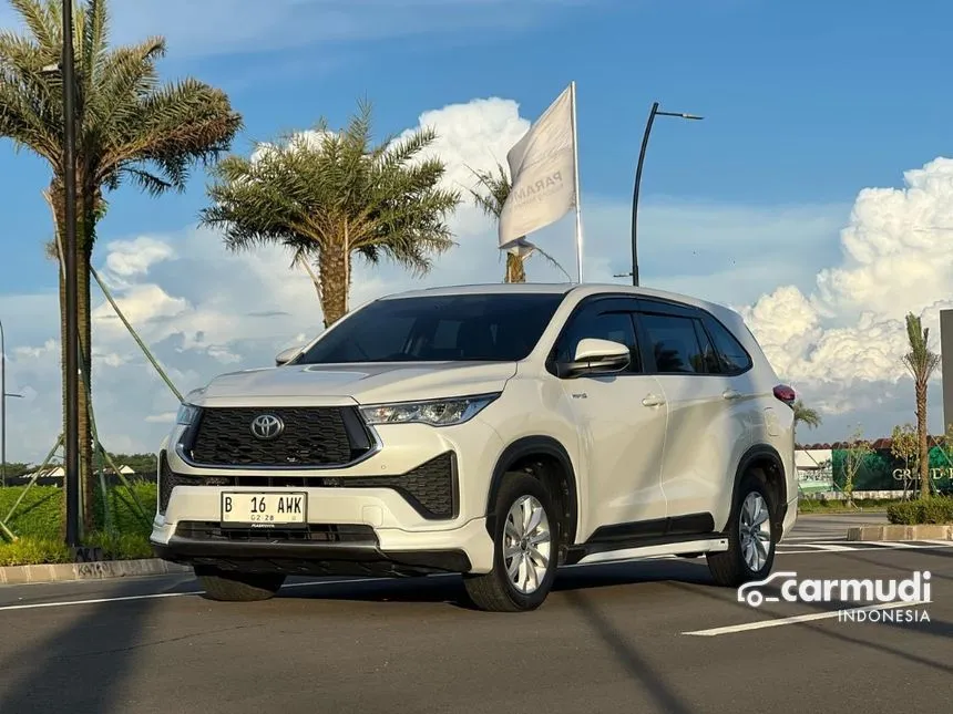 2023 Toyota Kijang Innova Zenix V HV (Premium Color) MPV