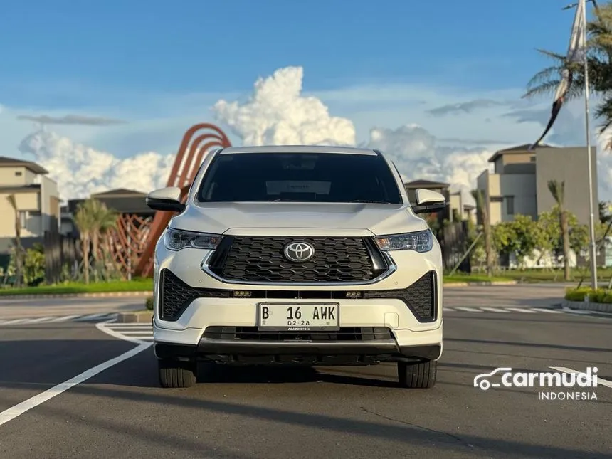 2023 Toyota Kijang Innova Zenix V HV (Premium Color) MPV