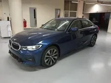 2022 BMW 320i 2.0 Sport Sedan, Last Stock Biru !