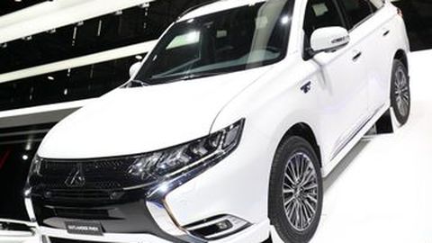 Mitsubishi Outlander PHEV Bisa Jadi Genset Darurat Jika Mati Lampu