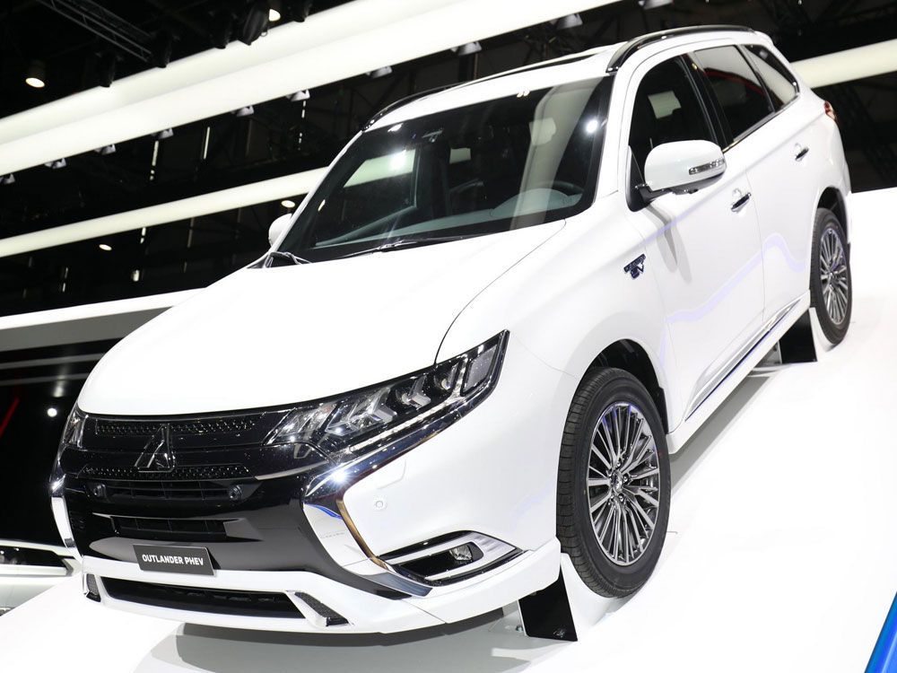 Mitsubishi Outlander PHEV Bisa Jadi Genset Darurat Jika Mati Lampu