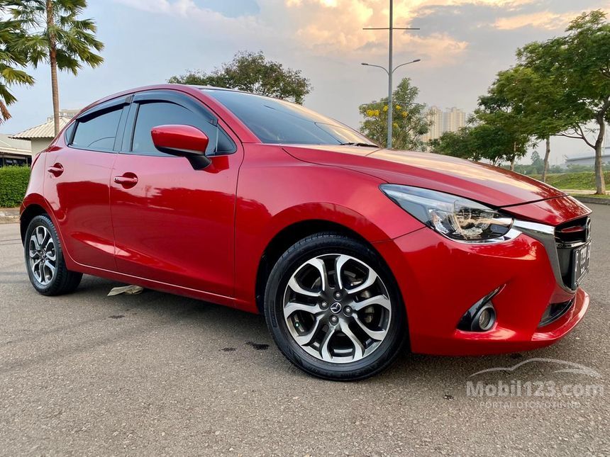 Jual Mobil Mazda 2 2015 GT 1.5 di DKI Jakarta Automatic Hatchback Merah