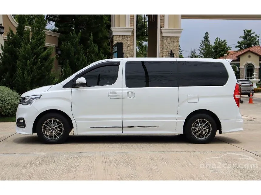 2022 Hyundai H-1 Elite NS Van