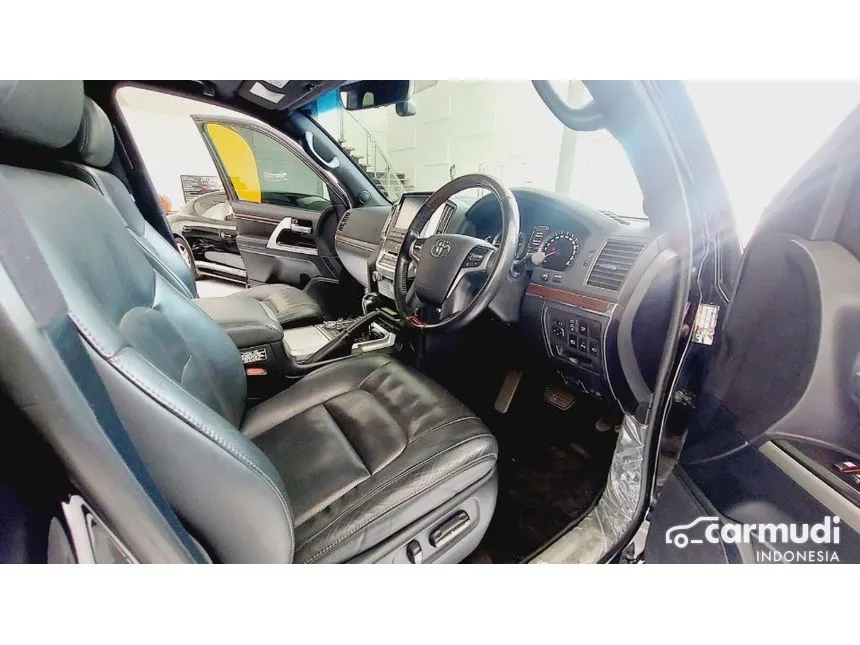 2021 Toyota Land Cruiser 200 VX-R SUV