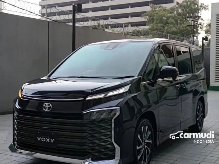 2024 Toyota Voxy Van Wagon