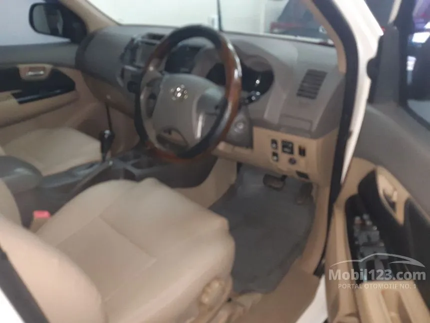 2012 Toyota Fortuner G TRD VNT SUV