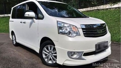Pilih Toyota Avanza Baru atau Nav1 Bekas 2015 Ini? Harganya Setara!