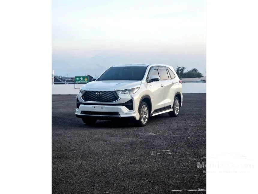 2026 Toyota Kijang Innova Zenix Q HV TSS ( Premium Color) MPV