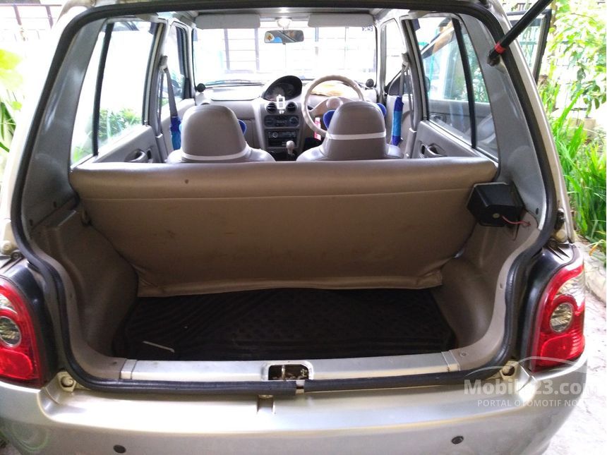2004 Daihatsu Ceria KL Hatchback