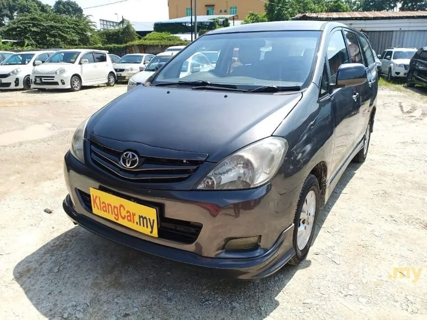 2011 Toyota Innova E MPV