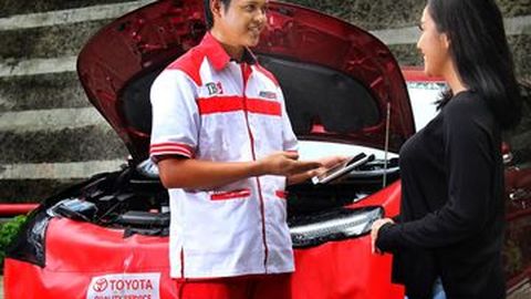 7 Tips Mengemudi Saat Terpaksa Lewati Banjir dari Auto2000