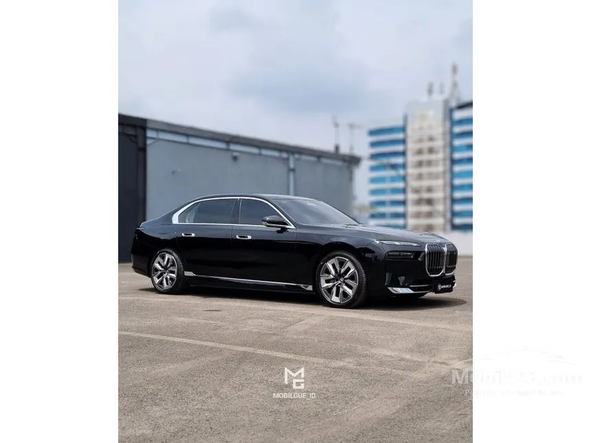 2024 BMW i7 xDrive60 Gran Lusso Sedan
