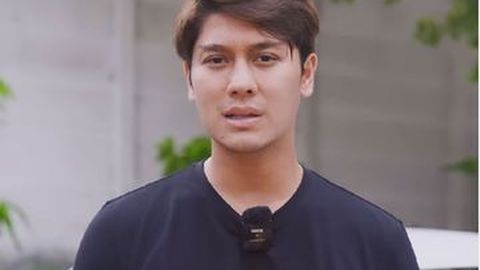 Giliran Rizky Billar Lelang BMW Seri 3 Miliknya untuk Donasi ke Palestina