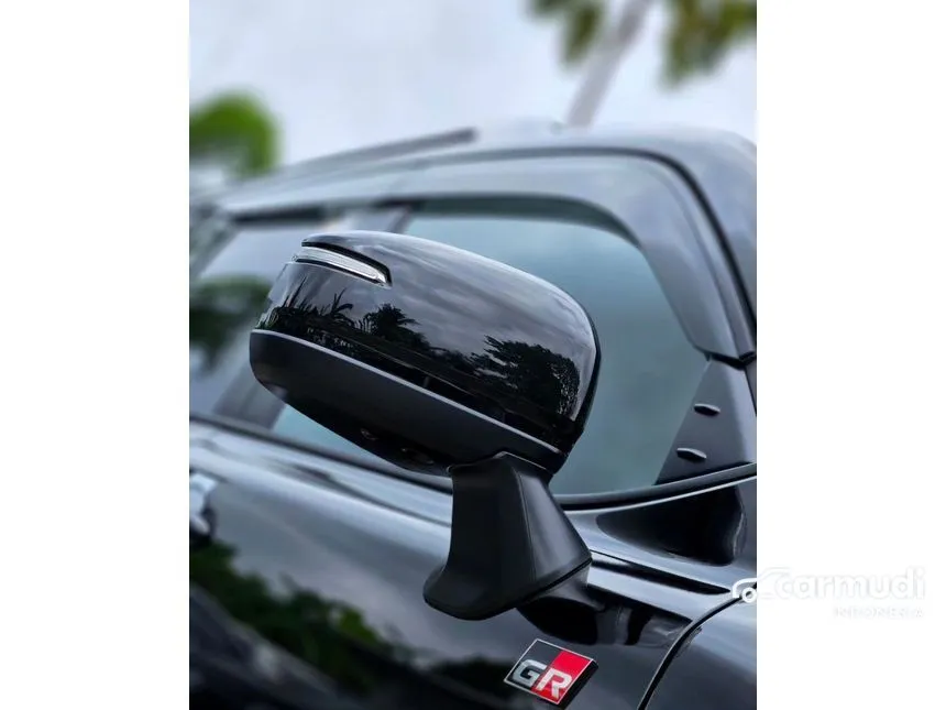 2025 Toyota Land Cruiser 300 VX-R 70th Anniversary SUV