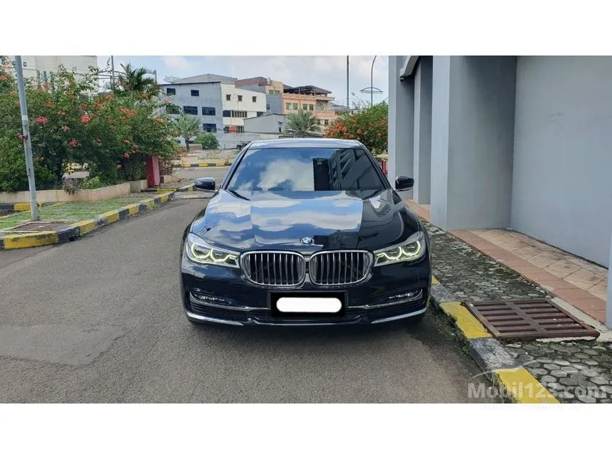 2017 BMW 740Li Sedan