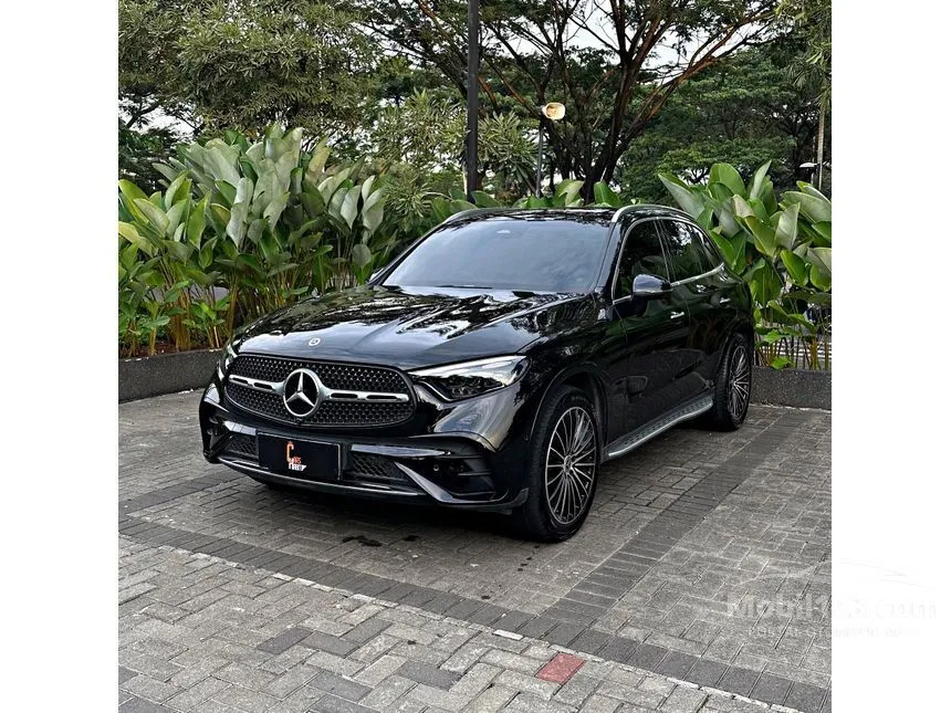 2023 Mercedes-Benz GLC300 AMG Line 4MATIC SUV